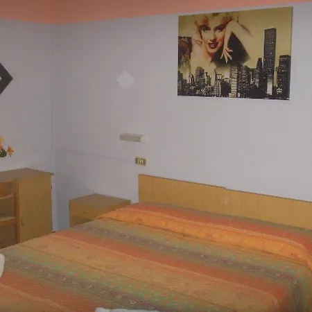 Hotel Marinella 3*